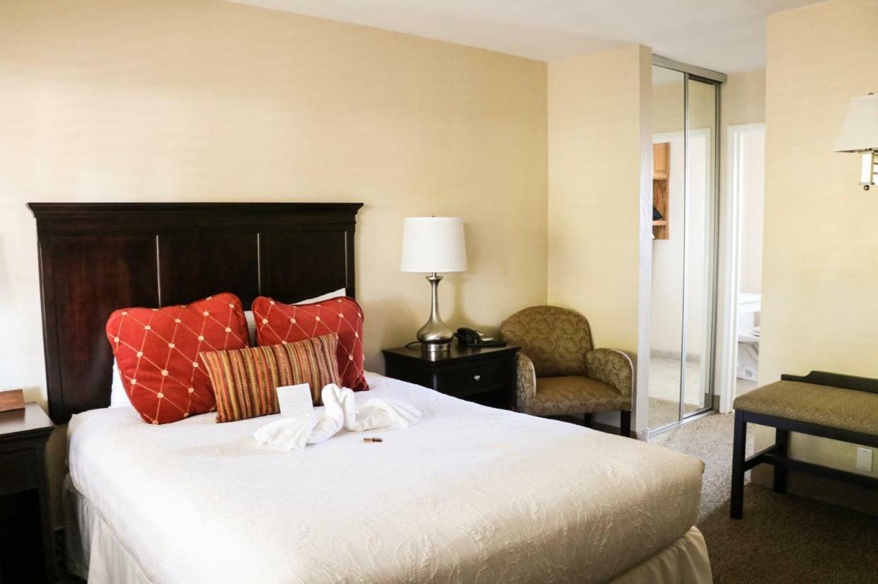 Country Inn Motel Palo Alto Extérieur photo