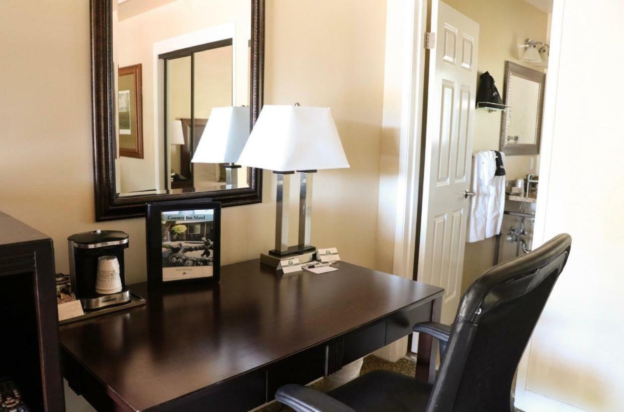 Country Inn Motel Palo Alto Extérieur photo